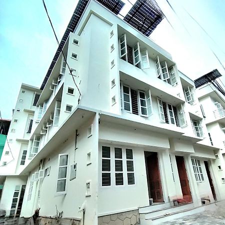 Sivasarass Rooms Thiruvananthapuram Exterior photo